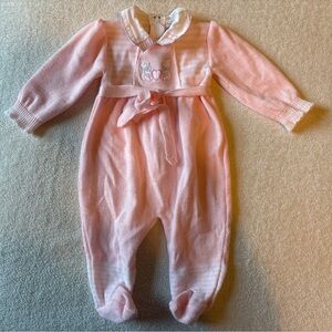 Vintage Carriage Boutique Pink Knit Footie Romper, approx 3-6 months